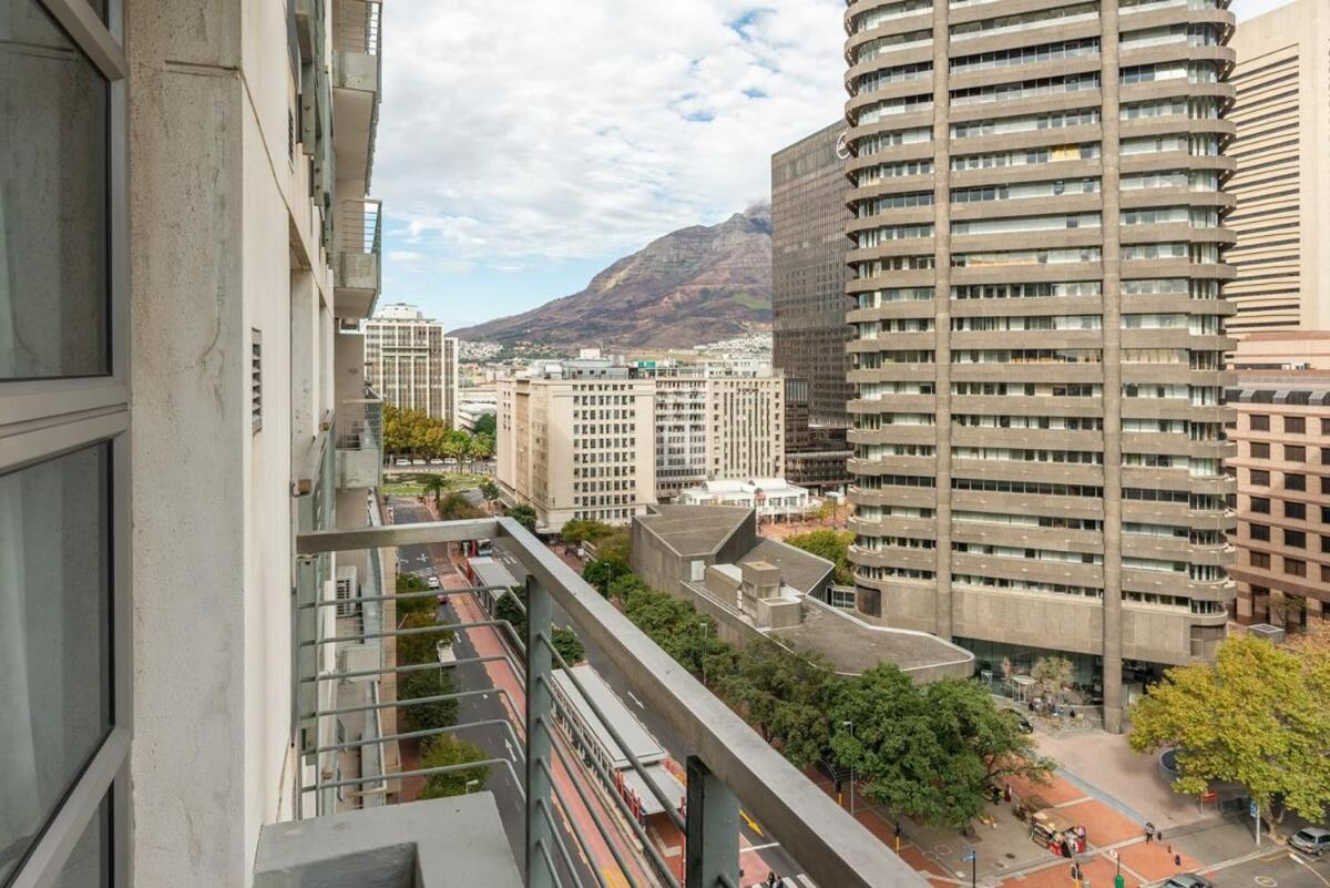 Close To Cticc W Fast Wifi & Secure Parking *