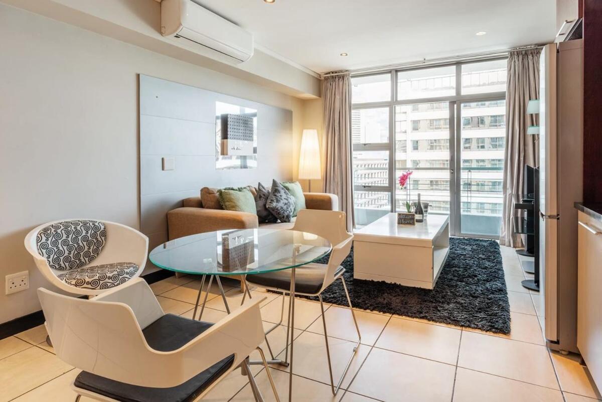 Close To Cticc W Fast Wifi & Secure Parking